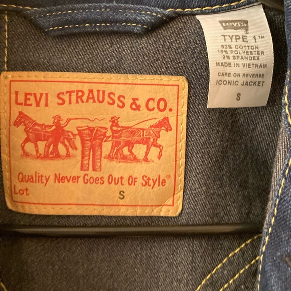 Vintage Levi’s Jacket - Picture 4 of 6